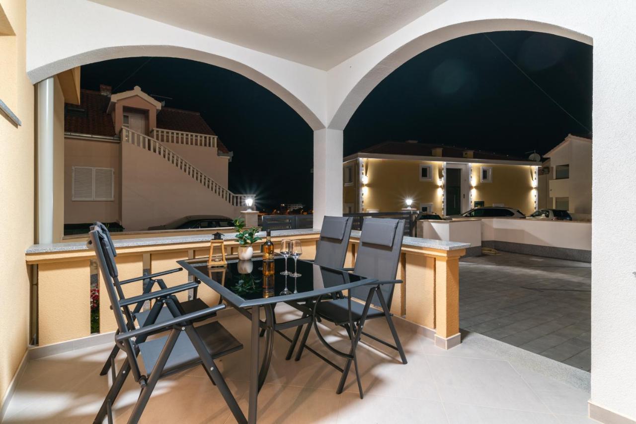 Villa A Марина Экстерьер фото